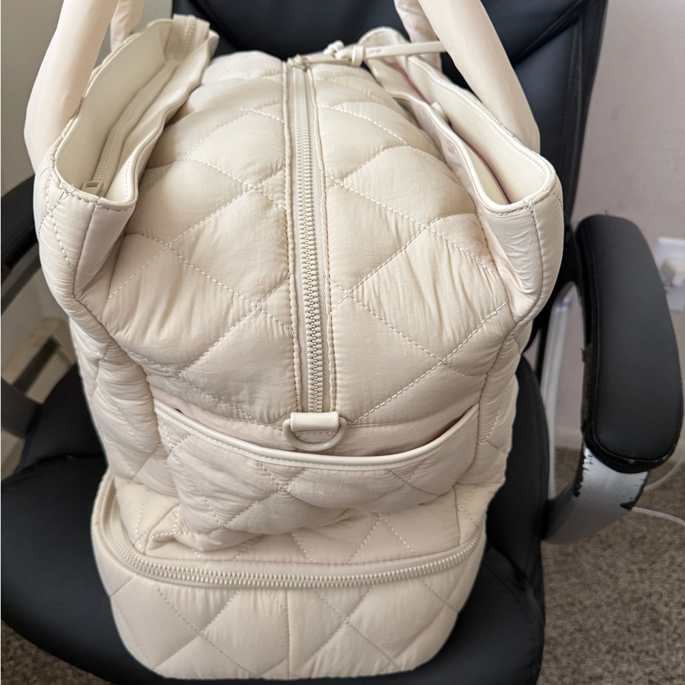 Pink Quilted Bag - Picture 2 of 9